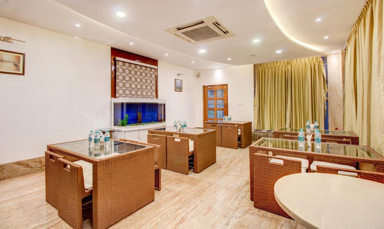 Treebo The Sai Leela R T Nagar होटल 3*